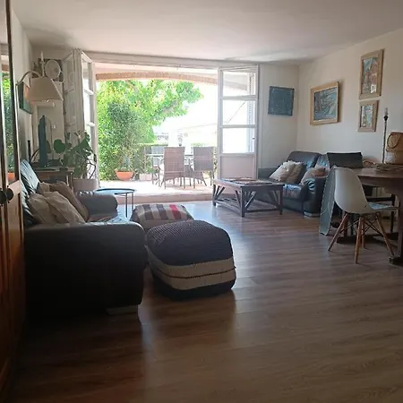 Adosado Con Piscina 4 Habitaciones, 8 Huespedes Cambrils