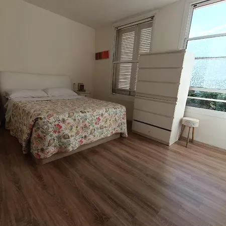 Adosado Con Piscina 4 Habitaciones, 8 Huespedes Сasa de vacaciones *