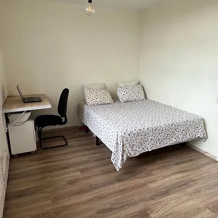 Adosado Con Piscina 4 Habitaciones, 8 Huespedes *