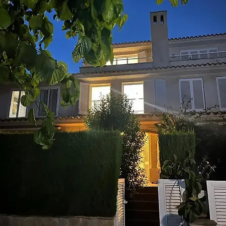 Adosado Con Piscina 4 Habitaciones, 8 Huespedes *